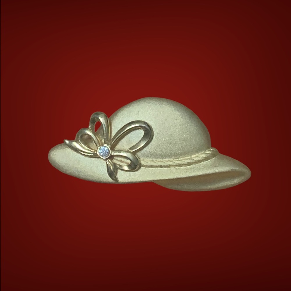 Vintage Gold Tone Hat Brooch 2”